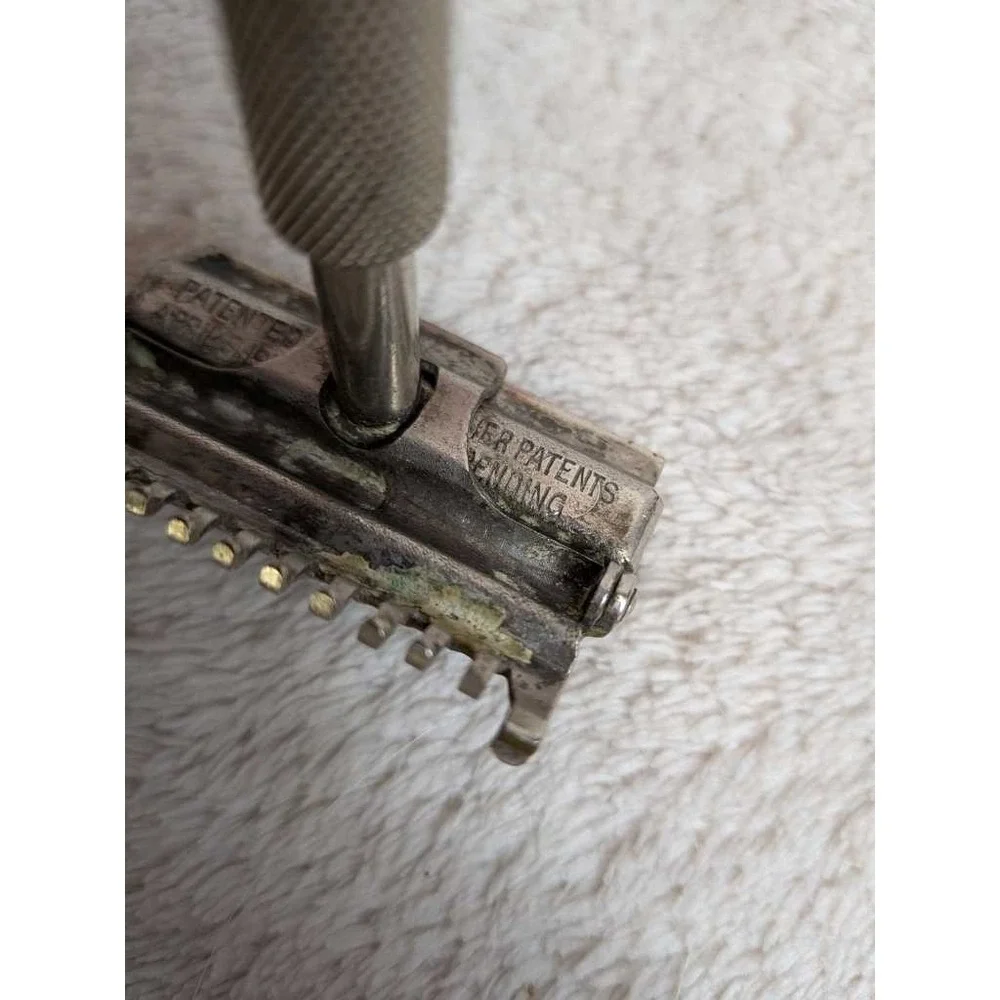 Valet‎ AutoStrop Safety Razor Patented April 9 1919 Vintage Shaving